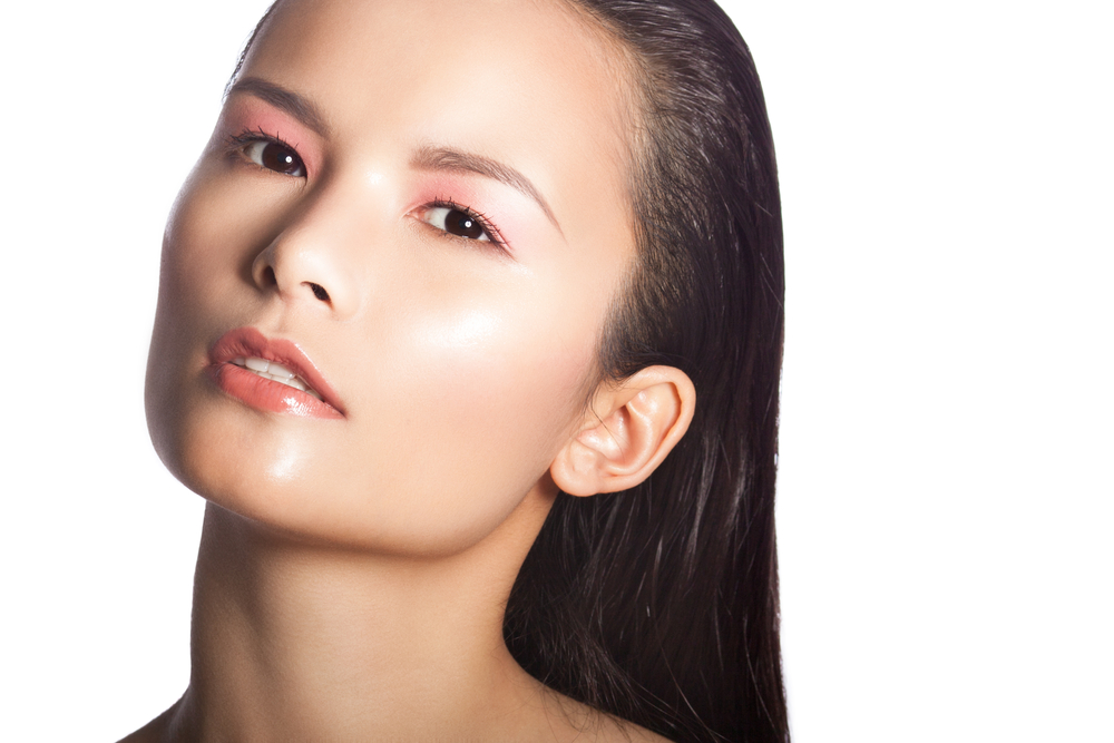 Consejos y trucos de maquillaje natural para señoras: potencia tu belleza sin renunciar a lo auténtico