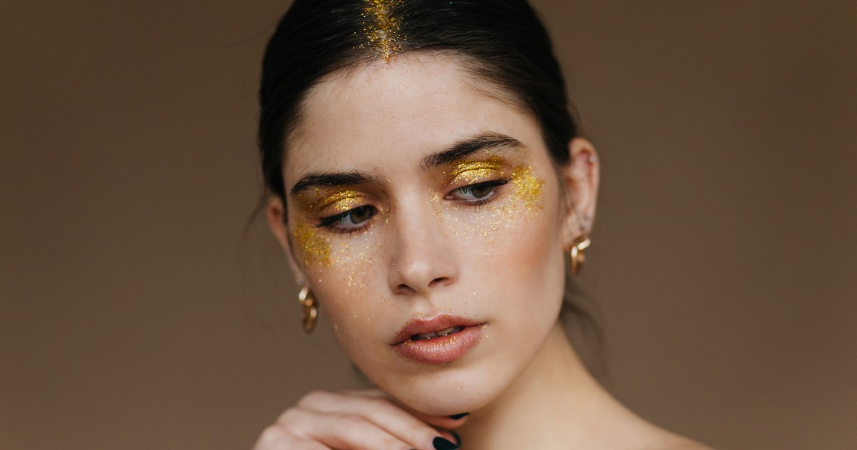 Dorado Maquillaje: Consejos para lucir radiante y glamorosa
