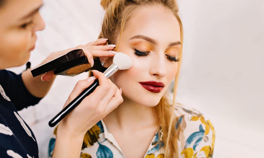 Los imprescindibles: maquillajes básicos que debes tener en tu kit de belleza