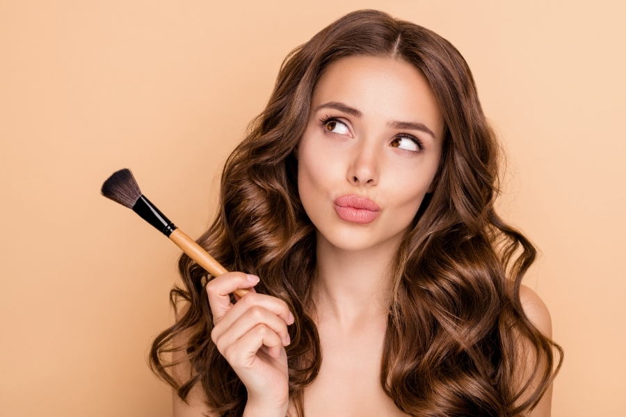 ¡Mantén tus brochas libres de gérmenes! Descubre cómo desinfectar tus brochas de maquillaje
