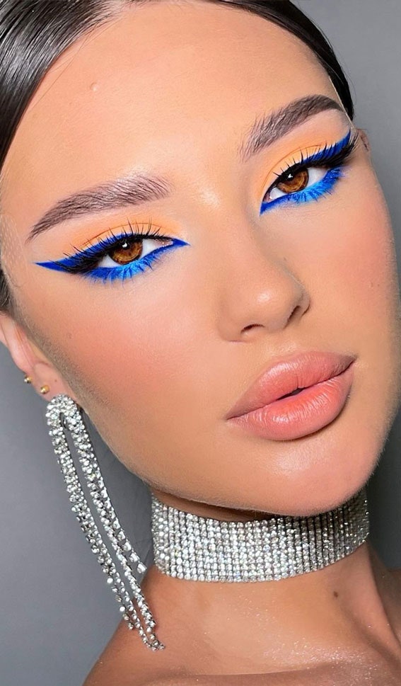 Maquillaje azul y naranja: La combinación perfecta para un look audaz y vibrante