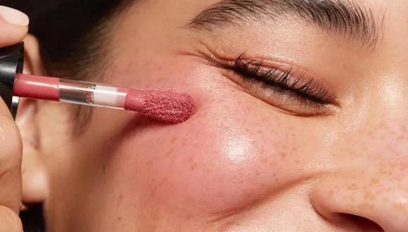 Rubor Maquillaje: Técnicas y consejos para lucir un rostro radiante