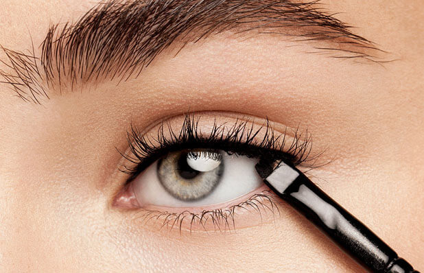 Técnicas de maquillaje para agrandar tus ojos y resaltar tu mirada