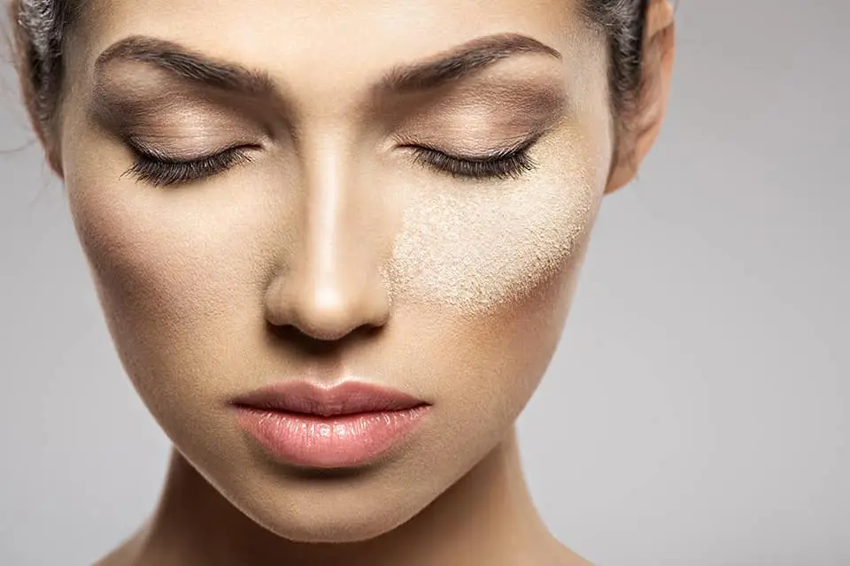 Tips y recomendaciones para elegir la mejor base de maquillaje para pieles secas y con arrugas